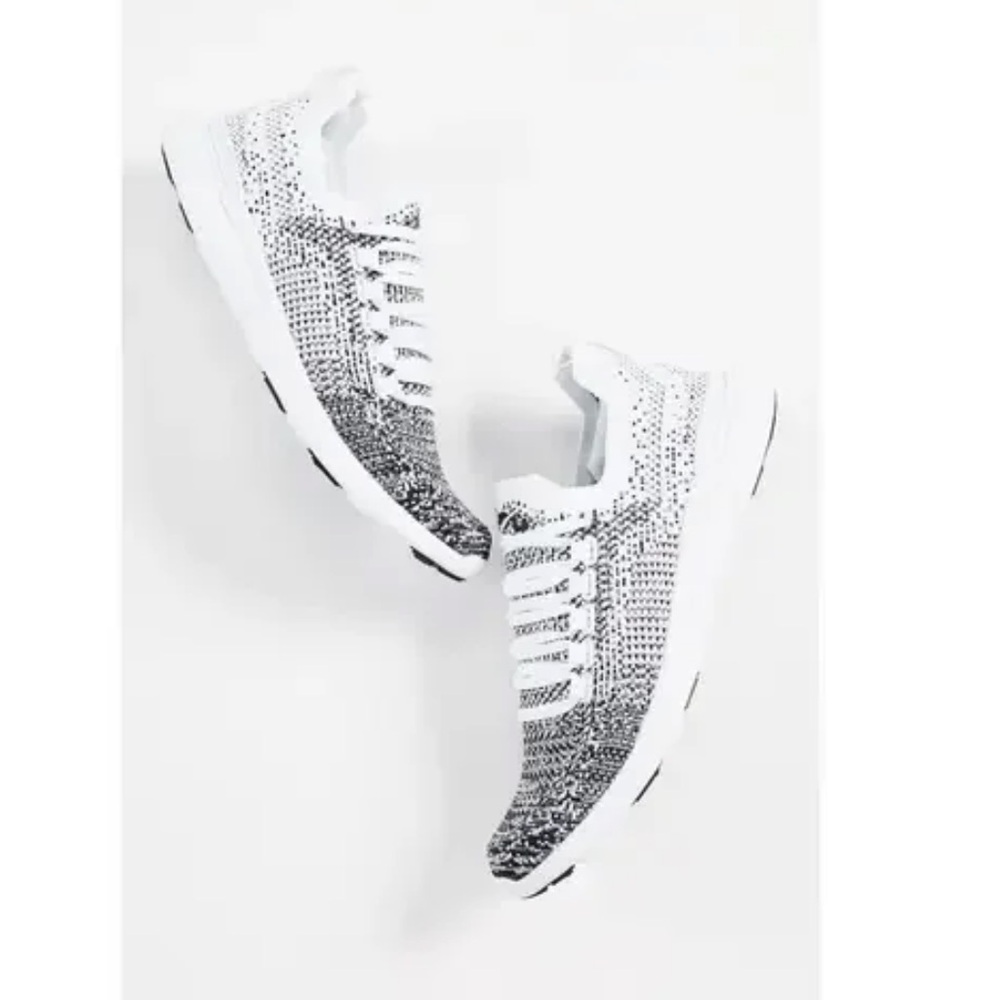 NIB athletic propulsion labs Women's TechLoom Breeze White / Black / Ombre 8.5